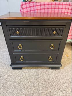 Wood dresser