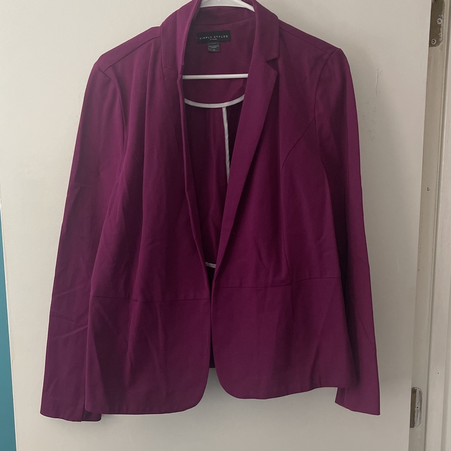 Womans Brand New With Tags Plum Colored Blazer Size 16