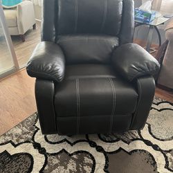 Brown Recliner Good Condition