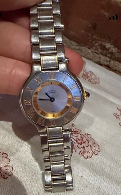 Beautiful authentic vintage watch. New battery cleaned and polished recently at Cartier