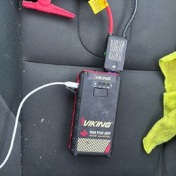 Viking 1000 Amo Jump Starter