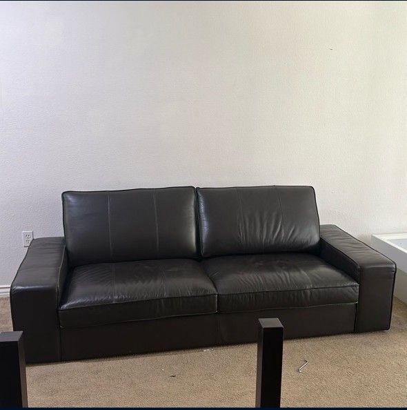 Couch 🛋/ Sillon