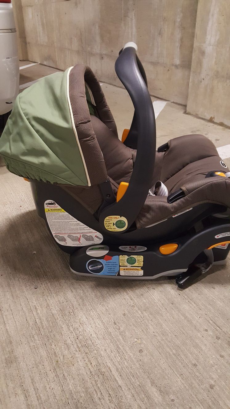 Chicco baby car seat up to 30 lbs