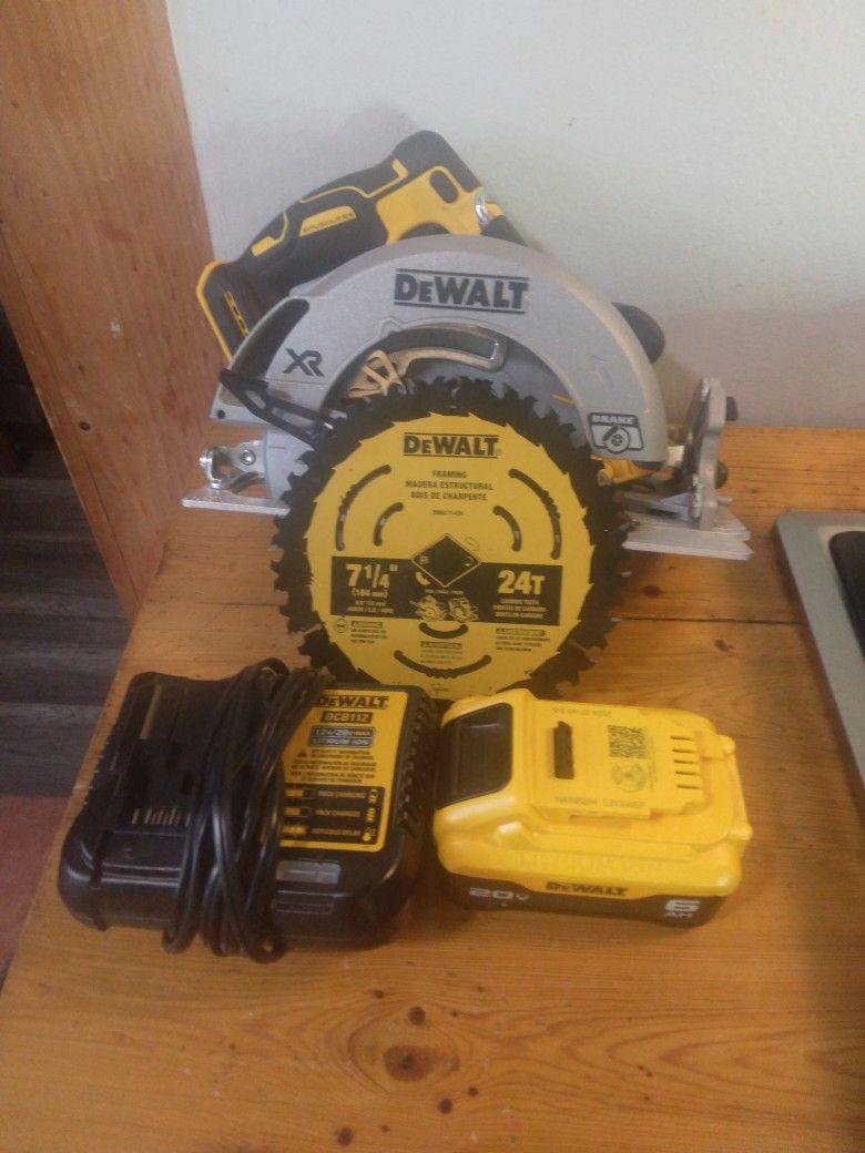 Dewalt Circular Saw