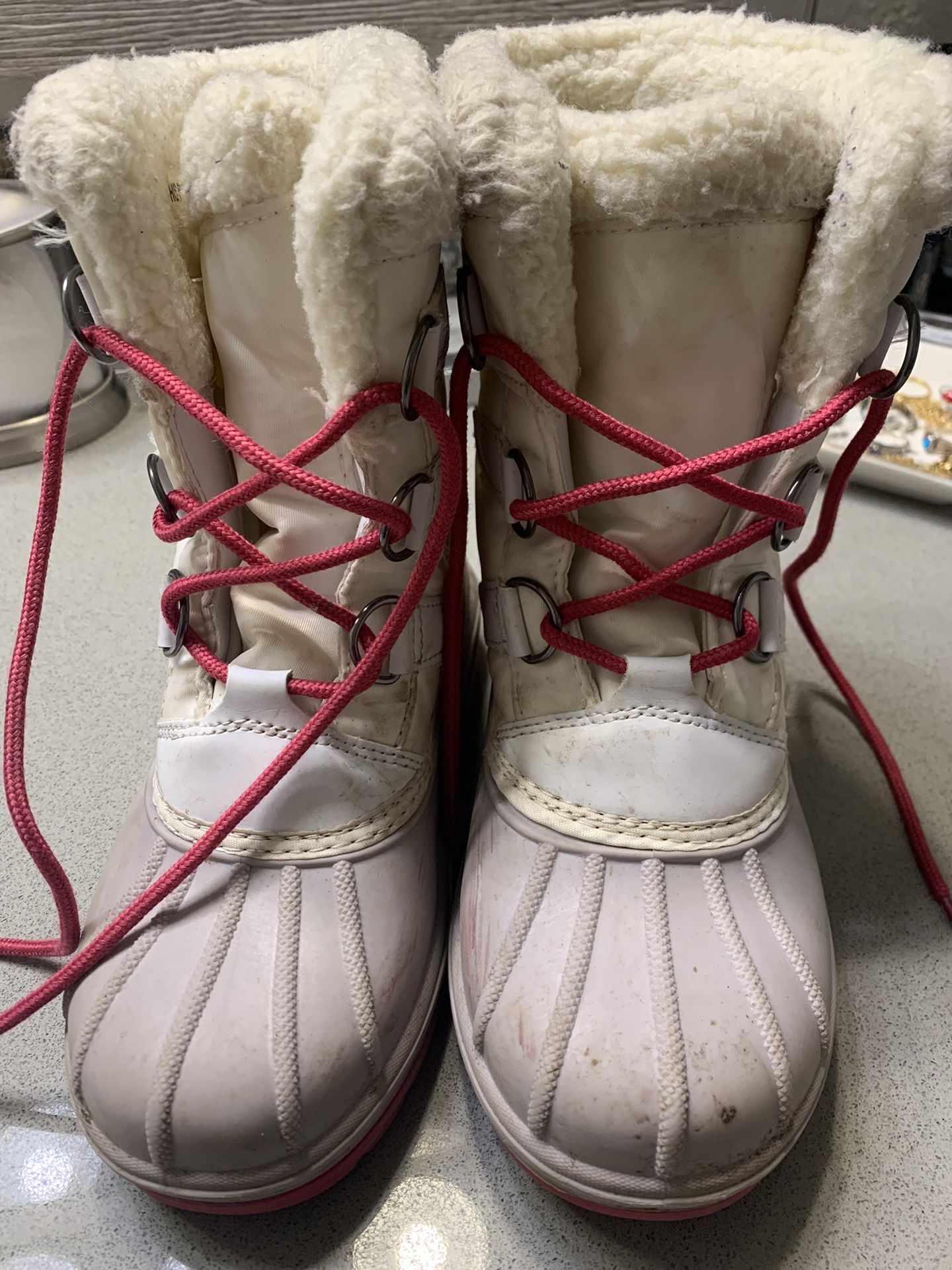 Cat & Jack Girls Snow Boots - size 13