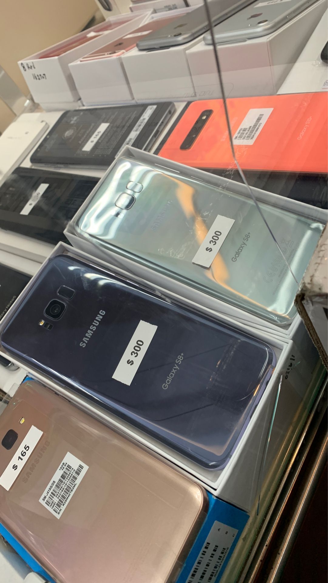 GALAXY S8 plus unlocked