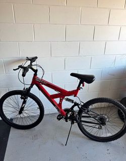 Dynacraft Gauntlet mountain bike 18 speed