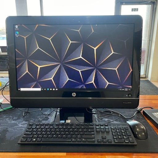 HP Compaq 8200 Elite i5 8GB 250GB Windows 10 DVD DRIVE -Word//Excel All in one PC