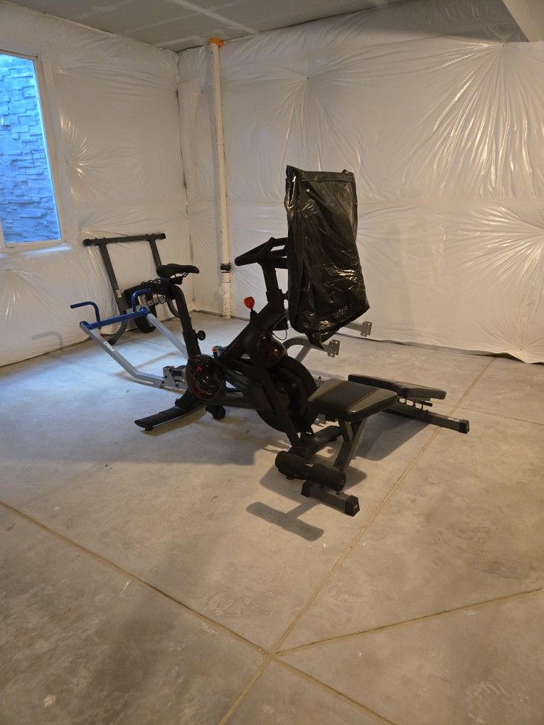 PELOTON & additional GYM equipment
