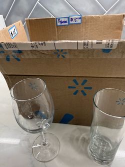 Set of 8 Clear Drinking Glasses