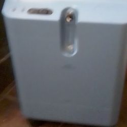 Phillips Air Respirator/Oxygen.