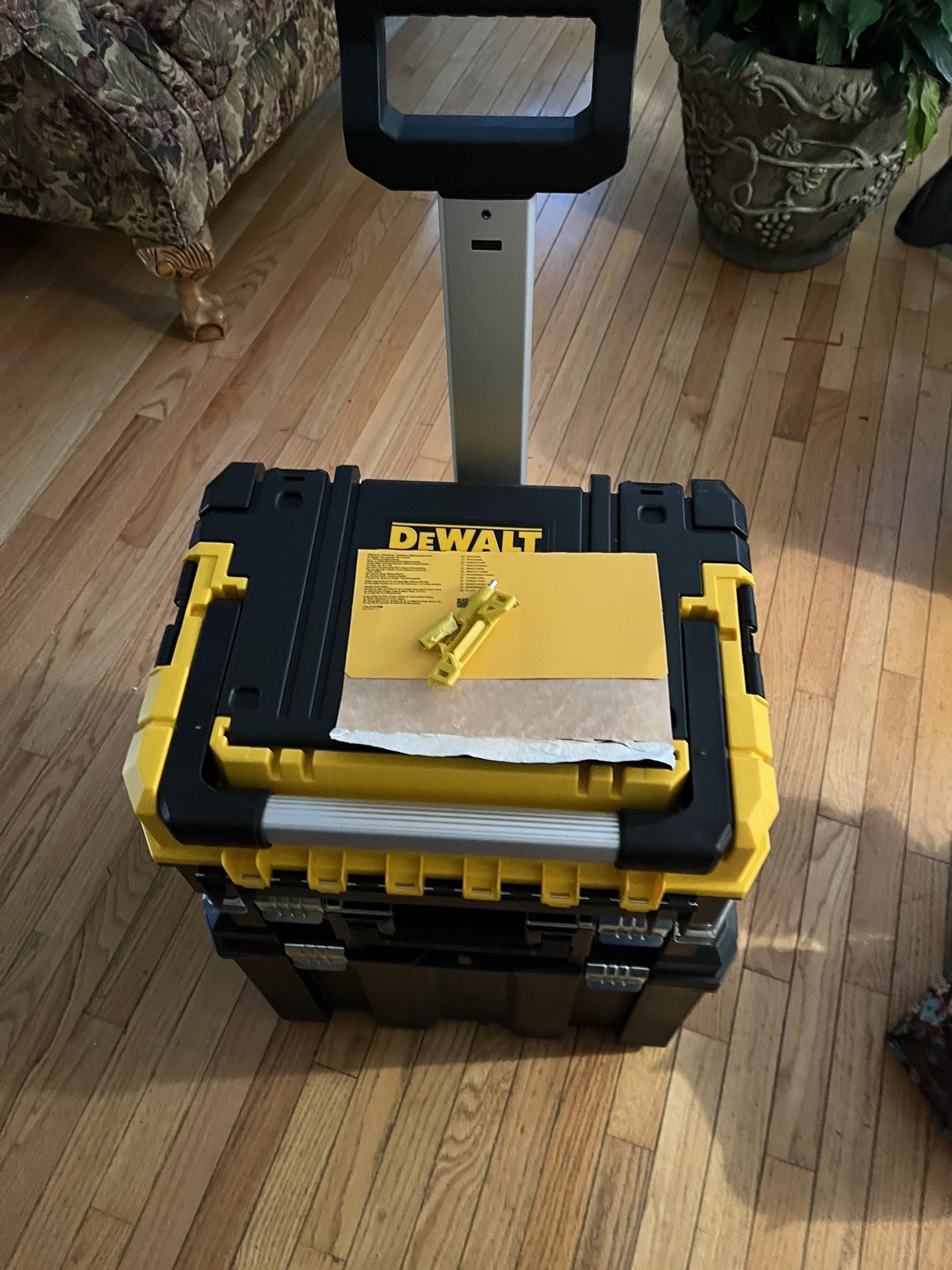 Dewalt TStak Roll Tool Box