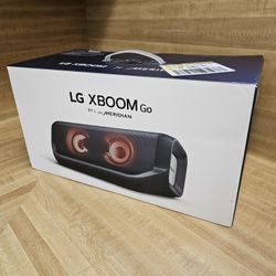LG XBOOM Go P7 Portable Wireless Bluetooth Outdoor/Party Speaker - Black, Large