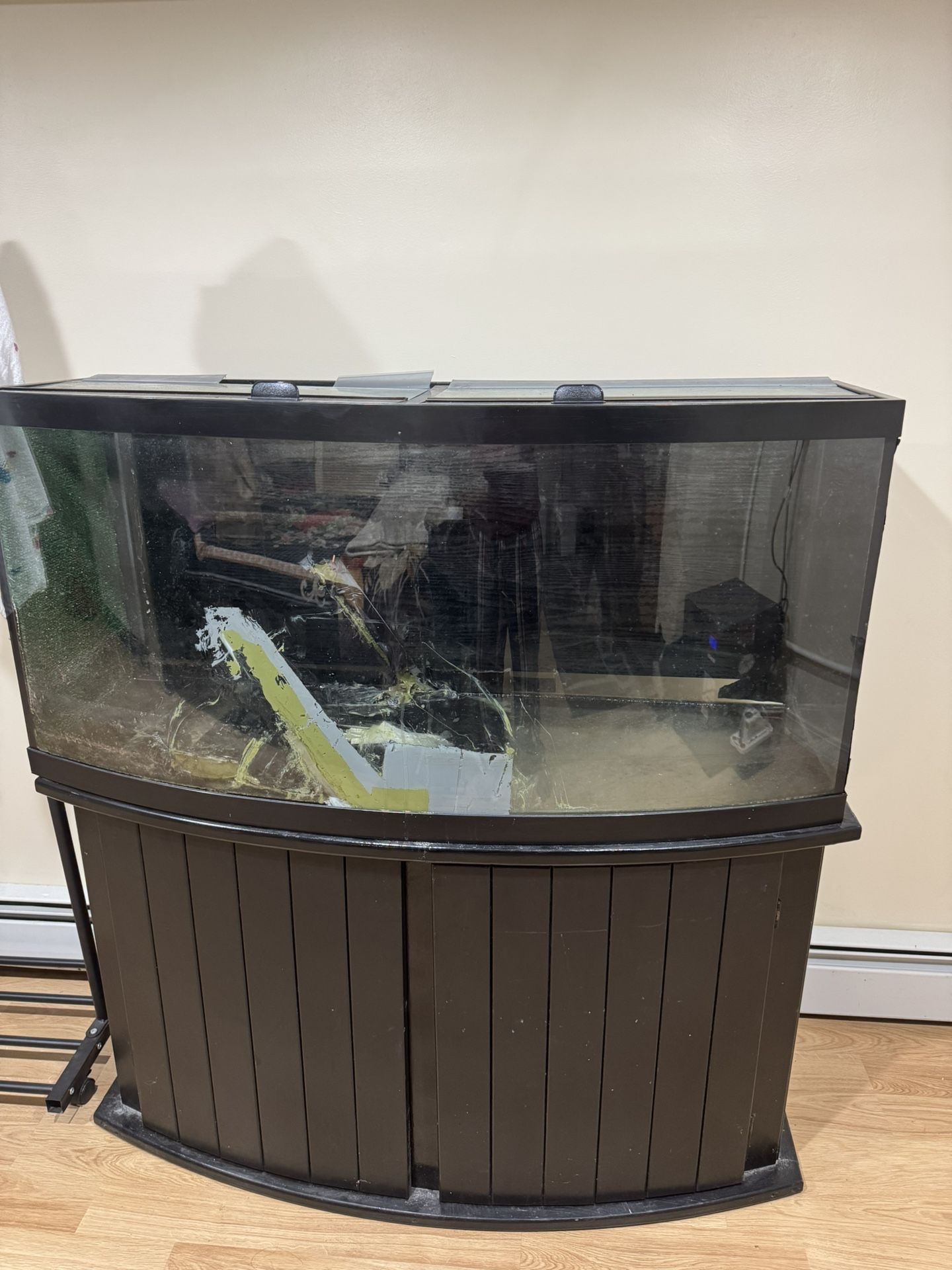 72 Gallon Aquarium Bow Tank With Stand