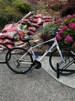 Lightly uses DiamondBack Bike