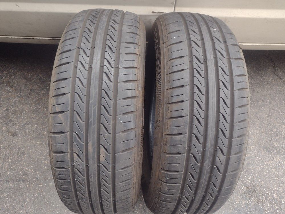 195/65/15 SENTURY TOURING DOT 15/23 100 TREAD SET OF 2 MATCHING TIRES for Sale in Las Vegas, NV