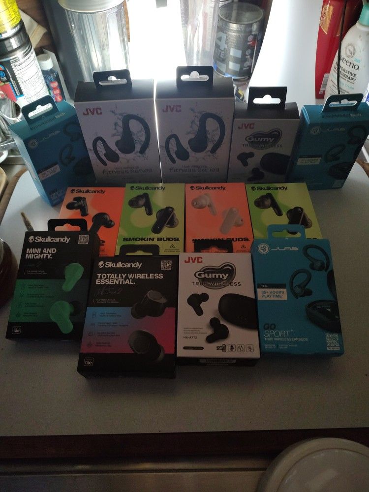 Bluetooth Earbuds Assorted 13 All Together Brand New In Box Not Refurbished Brand New JVC Skullcandy And Jlab