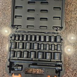 Brand new 3/8" Drive metric & SAE impact grade sockets with extension & universal joint in hard case