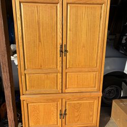 Hutch TV Wooden Large