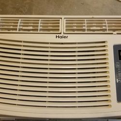 Haire 10,000 BTU window A/C With Remote