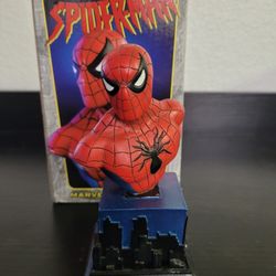 Amazing Spider-man Bust With Box