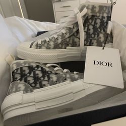 High-top Dior Converse 