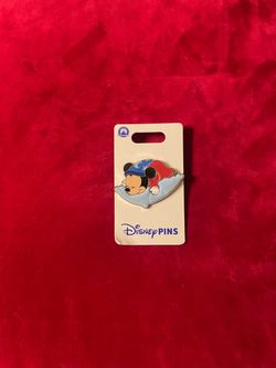 Disney Pins Sleeping Mickey Mouse Enamel Pin