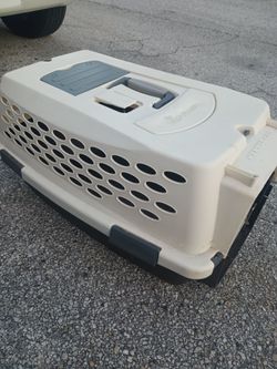 Petmate vari dog kennel plastic. Portable travel crate