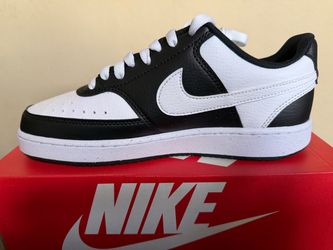 Nike Low-Top Sneakers Black and White