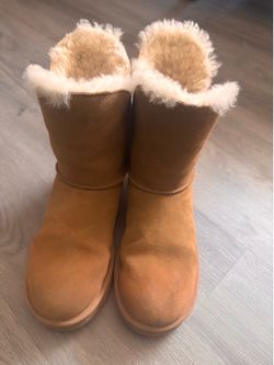 Ugg Constantine size 9
