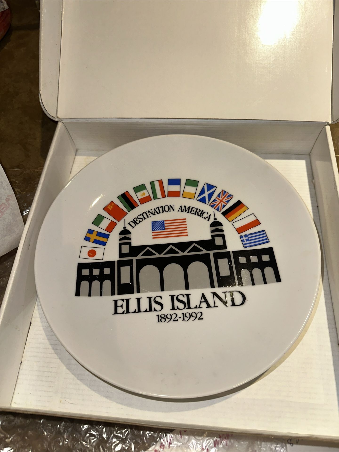 ViLLEROY & BOCH 1992 Ellis Island New York Ceramic Plate Destination America  NB