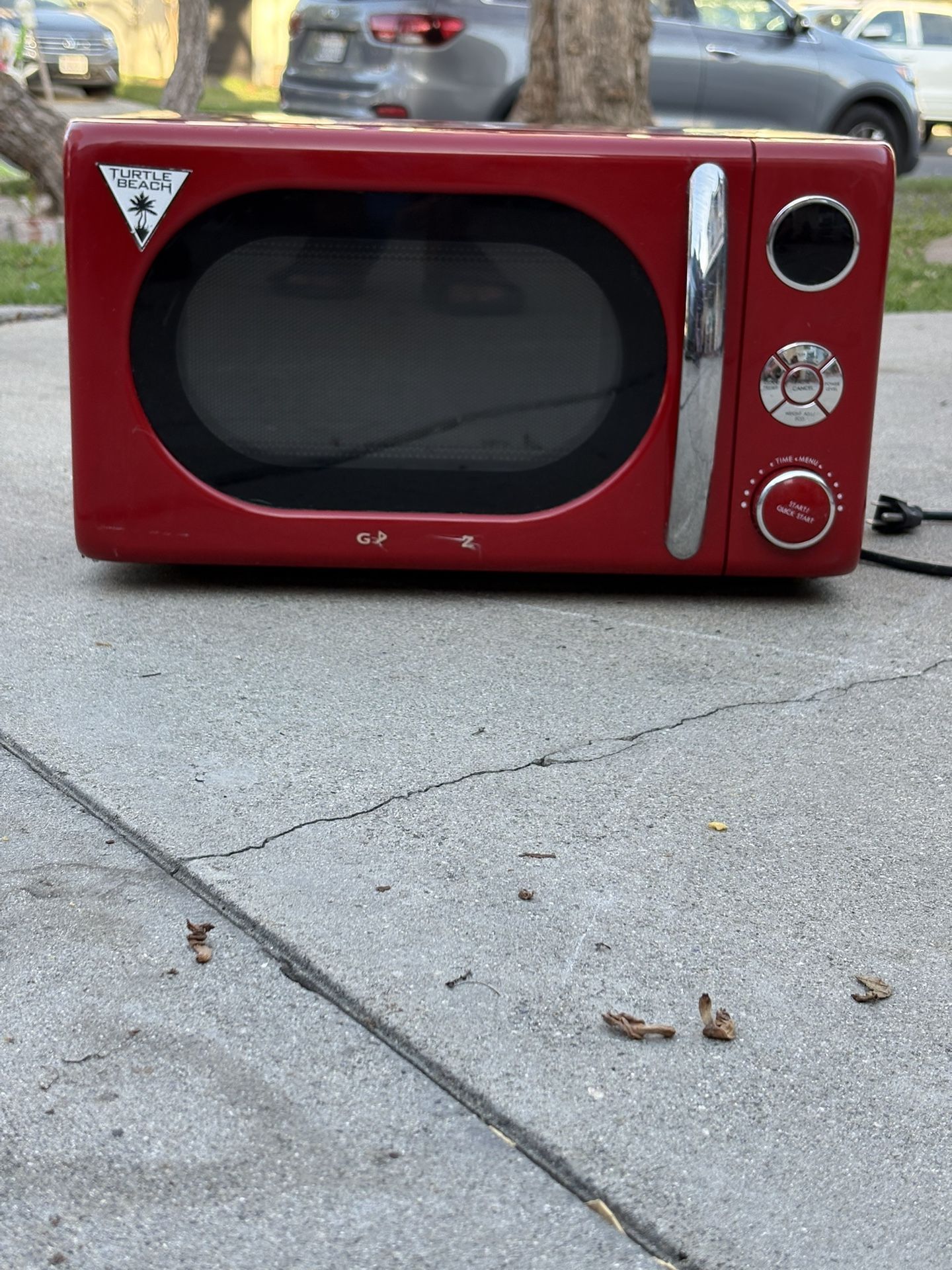 Galanz Mini-Microwave