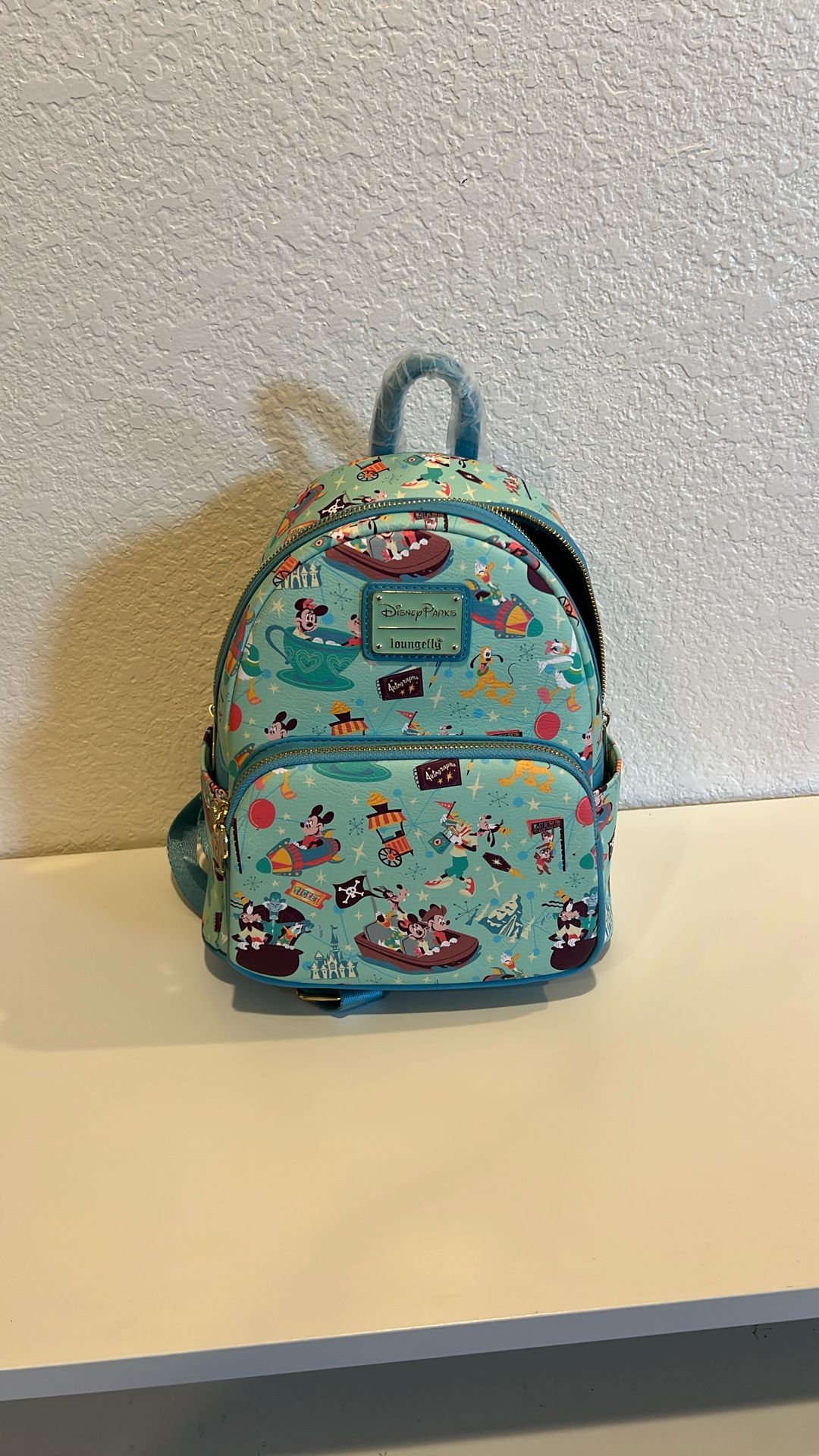 Disney “play In The Park” Disneyland Backpack Lounge fly NWT 2024??