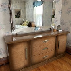 Beautiful Antique Dresser With  Mirror