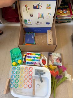Lovevery the helper playkit. 25,26,27 months