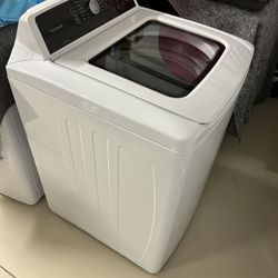 New 4.1 cu. ft. White High Efficiency Top Load Washing Machine