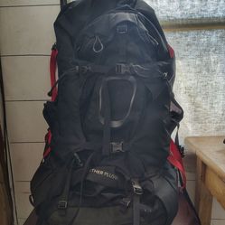 OSPREY HIKING BACKPACK