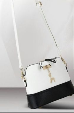 Small Shell Leather Handbag Casual Bag Pushgoods Gifts