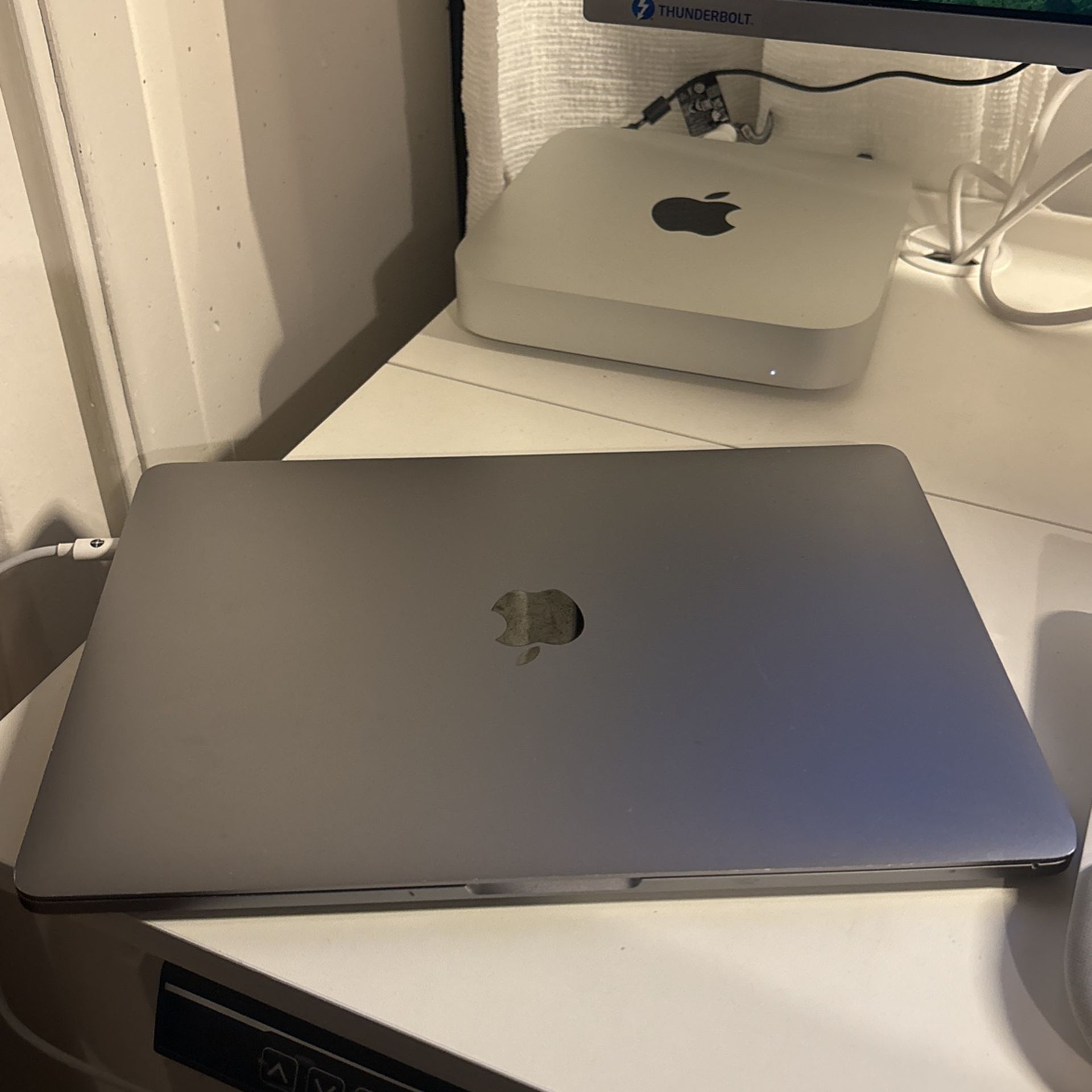 2020 MacBook Pro 13-inch M1