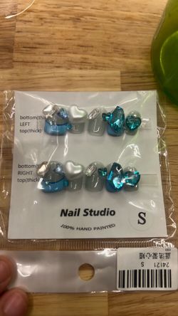 Acrylic nails (S)