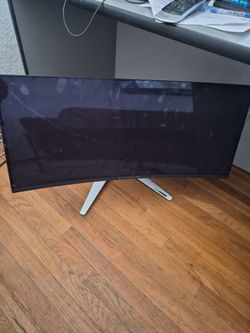 Alienware curved