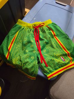 Collect & select grinch Kobe size large