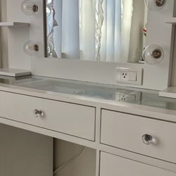  Beautiful Hollywood Vanity With Shelves 