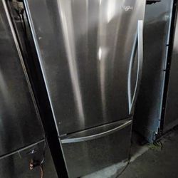 Whirlpool BOTTOM FREEZER STAINLESS STEEL REFRIGERATOR 