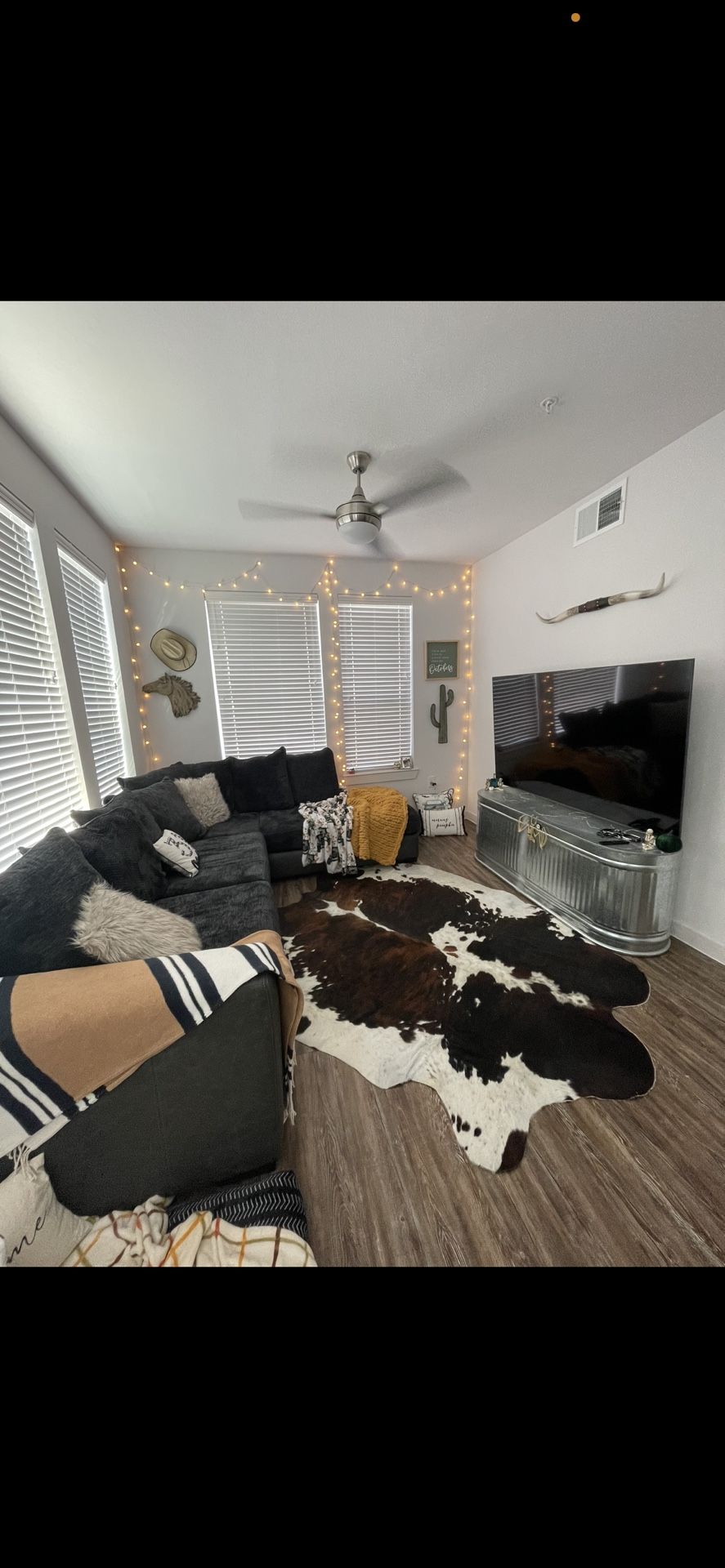 2-piece Upholstered Sectional