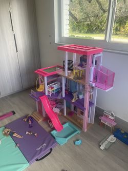 Barbie Dolls House