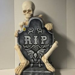 Halloween LED Skeleton Tombstone Decoration 