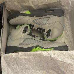 Jordans 5 Retro(Green Bean)