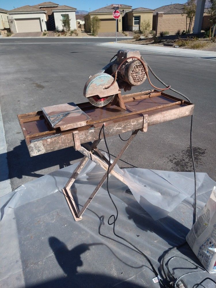Wet Tile Saw