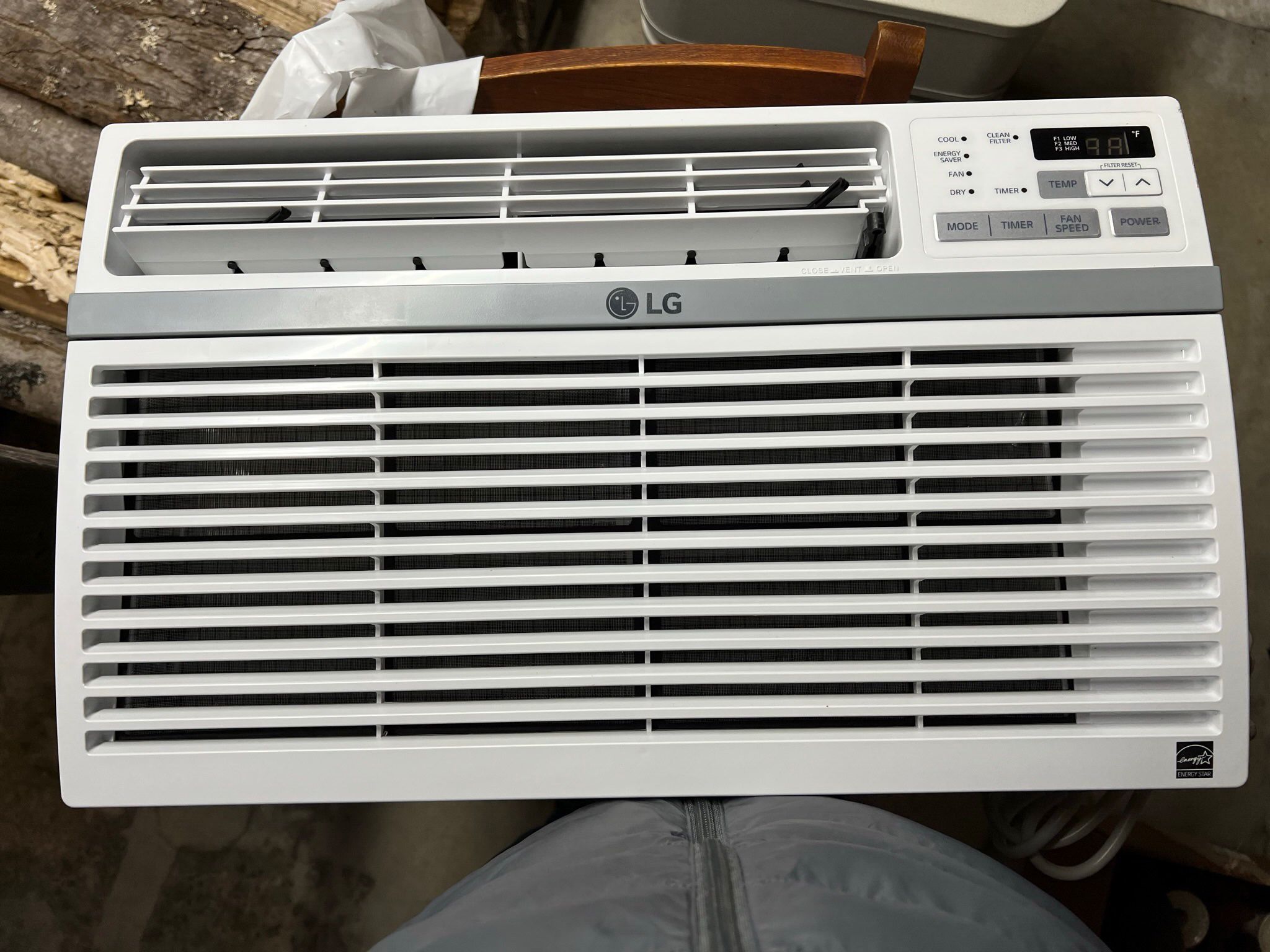 8000 BTU LG Window AC Unit
